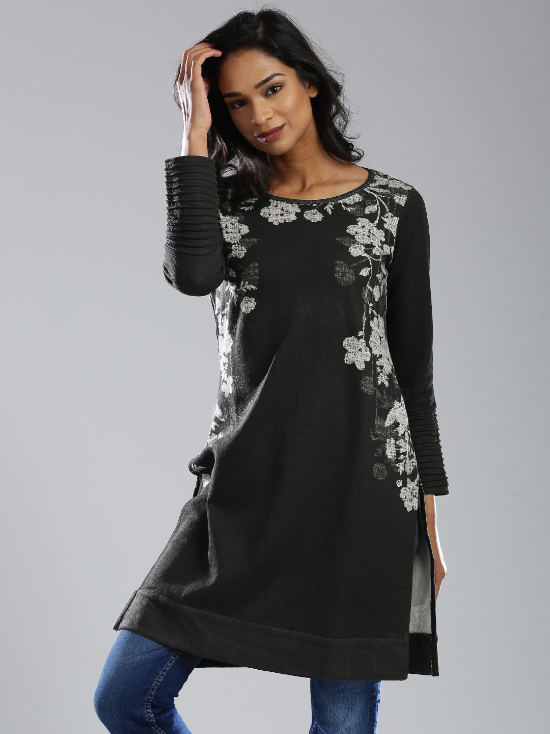 

W Women Black Woven Design A-Line Kurta