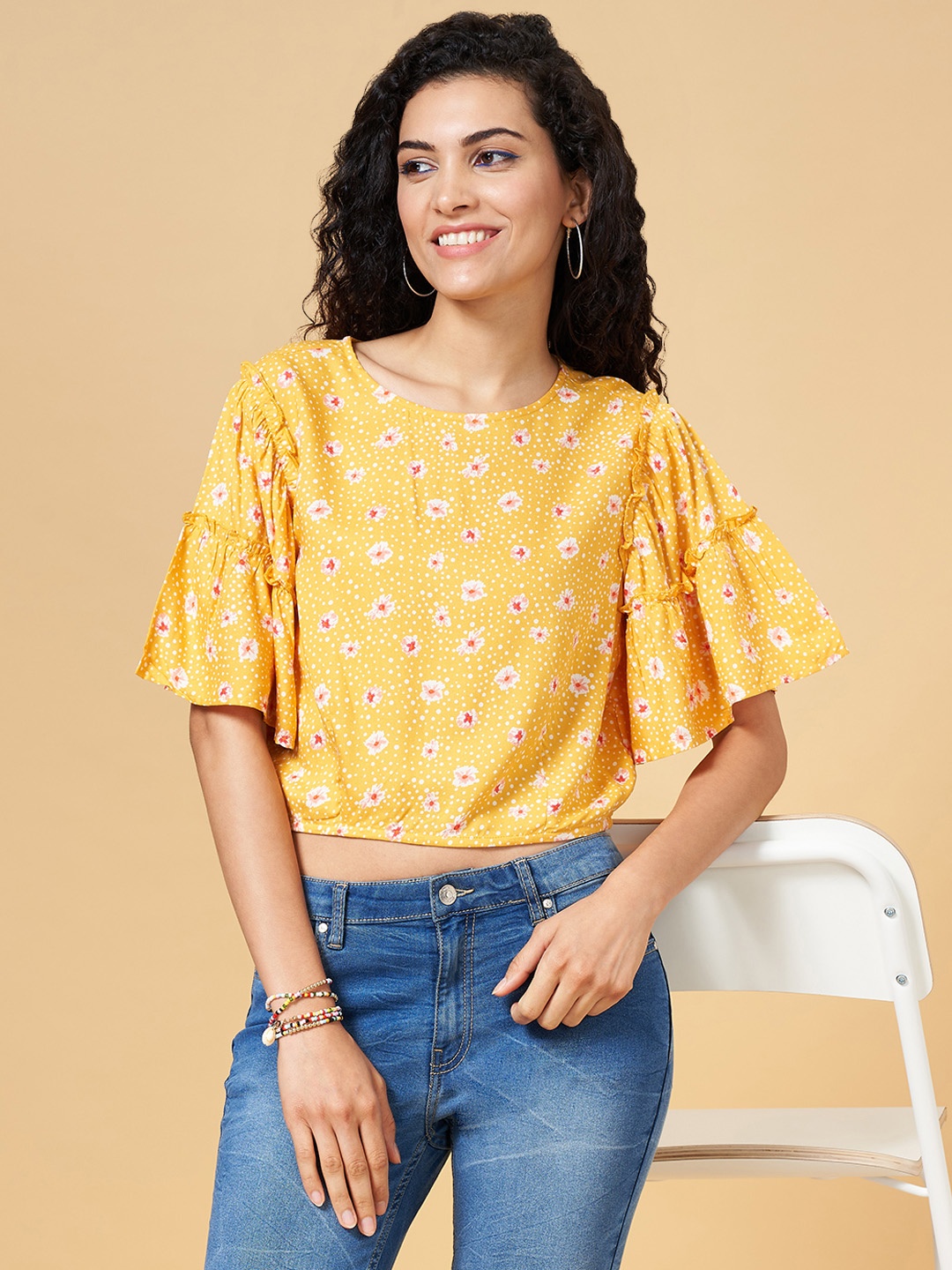 

People Mustard Yellow Floral Printed Flutter Sleeved Regular Crop Top