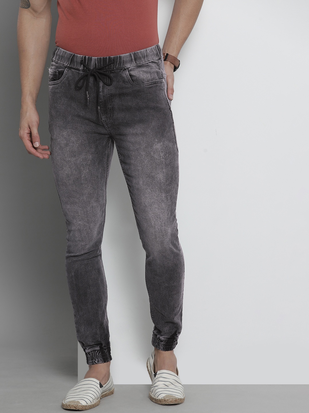 

The Indian Garage Co Men Grey Denim Joggers