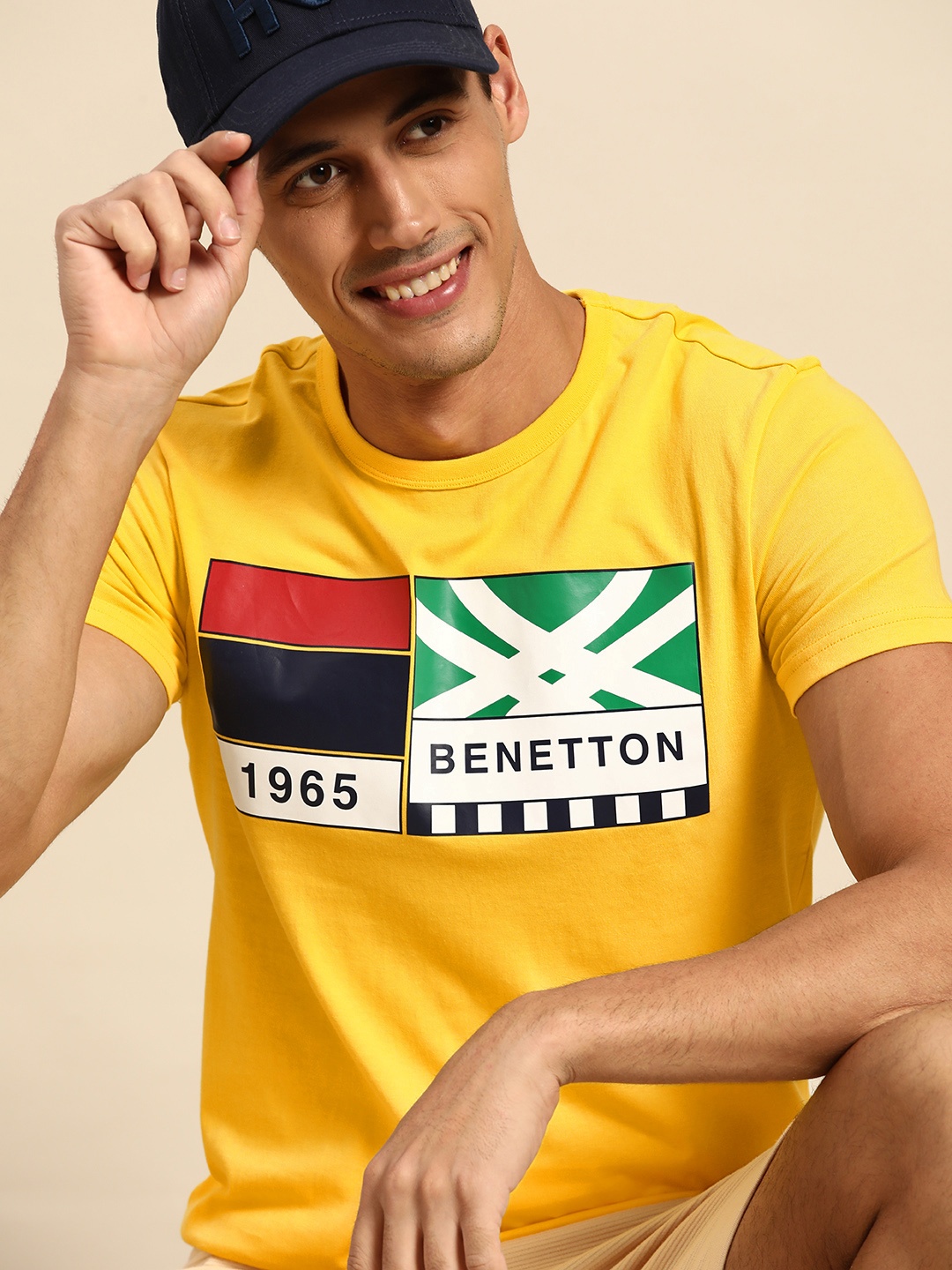 

United Colors of Benetton Men Yellow Green Pure Cotton Brand Logo Printed Pure Cotton T-shirt