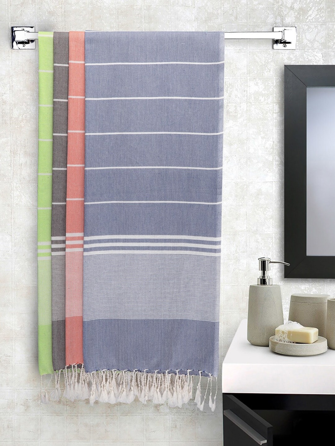 

Arrabi Set Of 4 Striped Handwoven Cotton 210 GSM Bath Towel, Grey