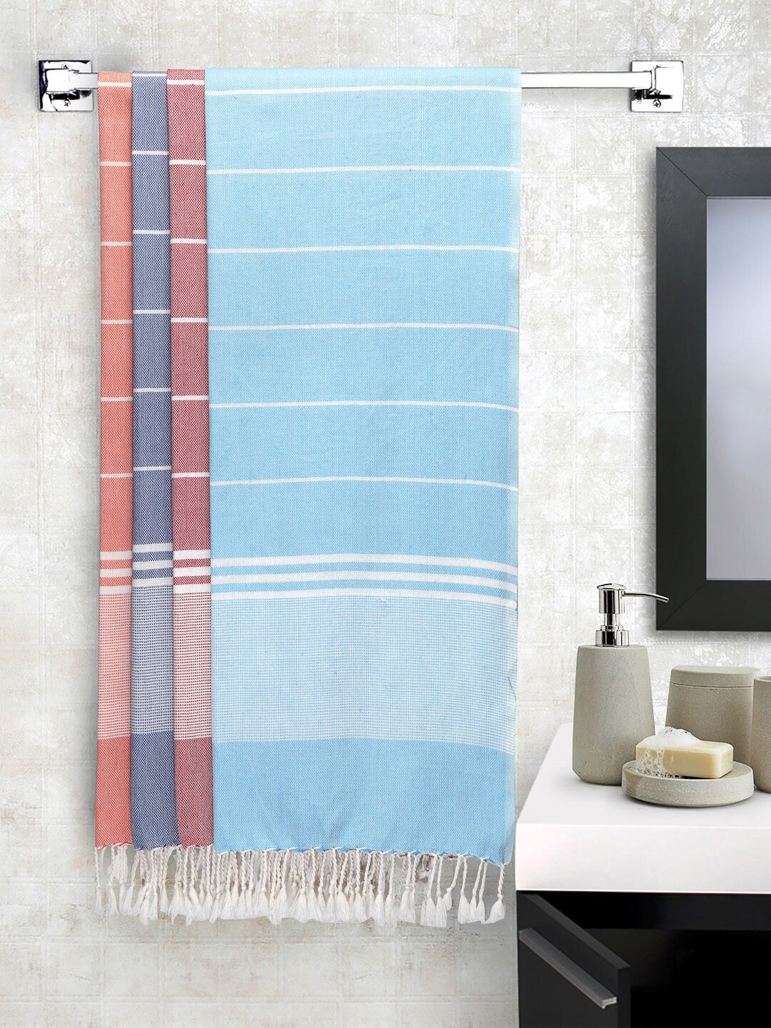 

Arrabi Set Of 4 Striped Handwoven Cotton 210 GSM Bath Towels, Blue