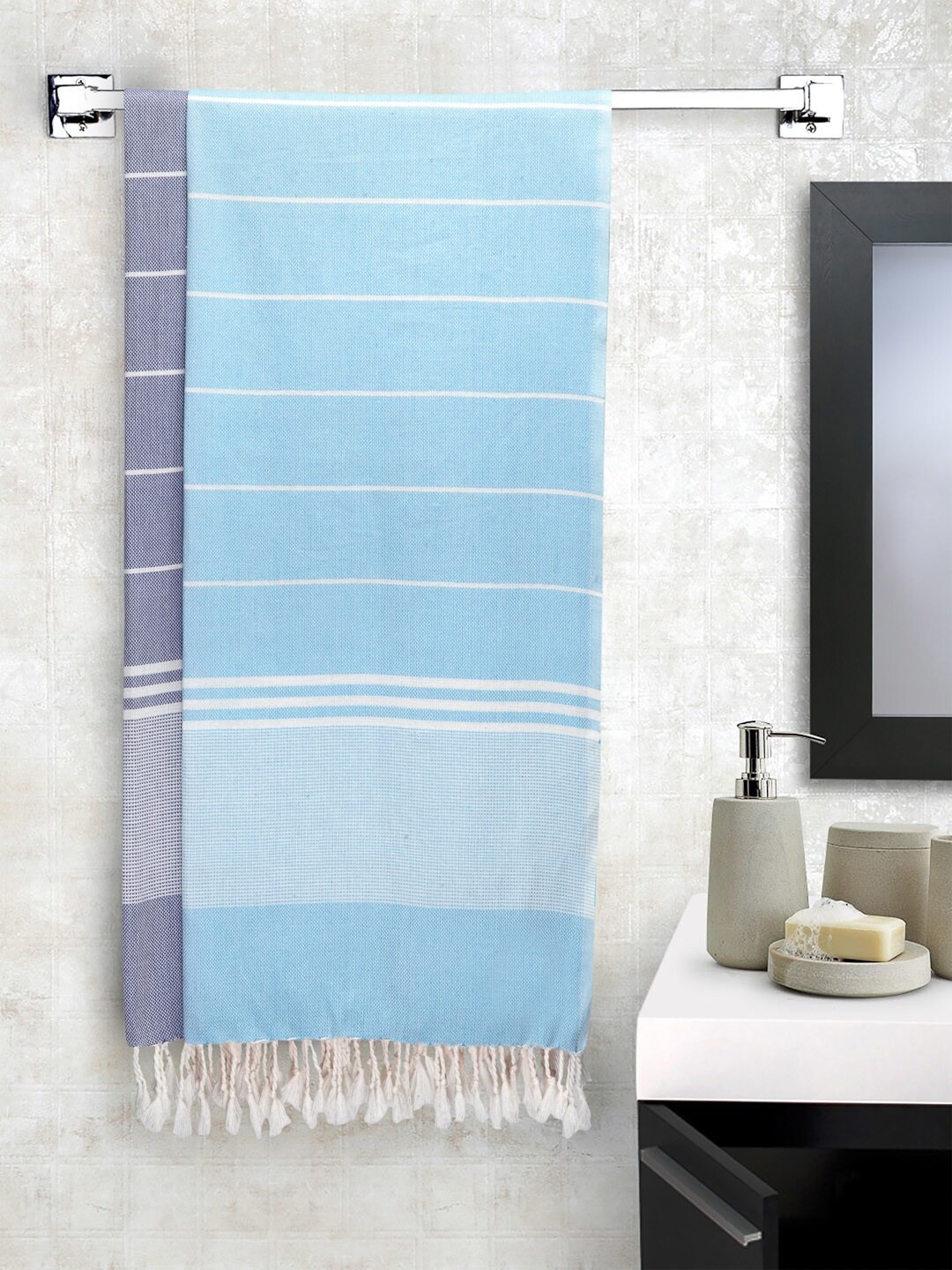 

Arrabi Set Of 2 Handwoven 210 GSM Cotton Bath Towels, Blue