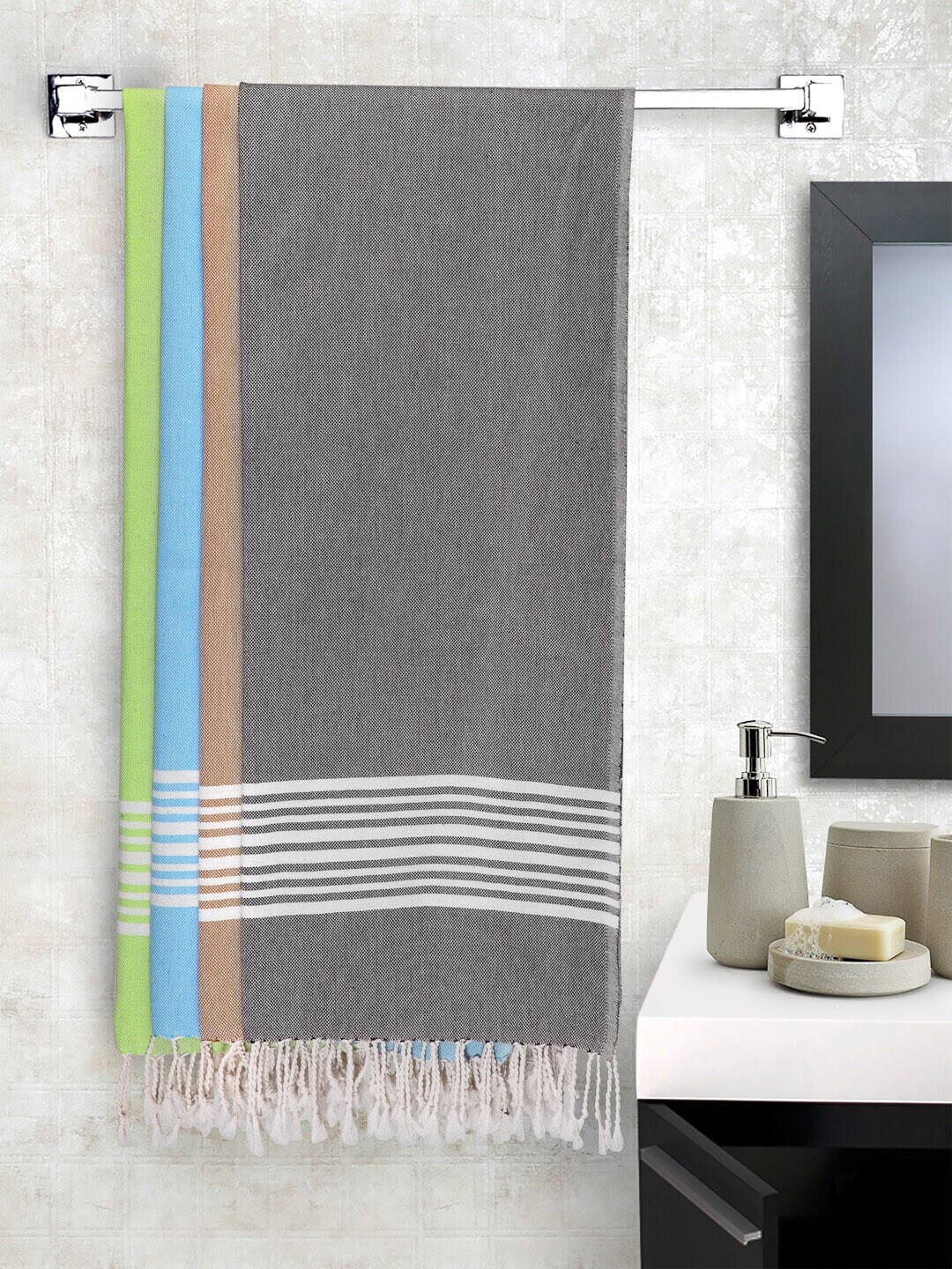 

Arrabi Set Of 4 Striped Handwoven Cotton 210 GSM Bath Towel, Grey
