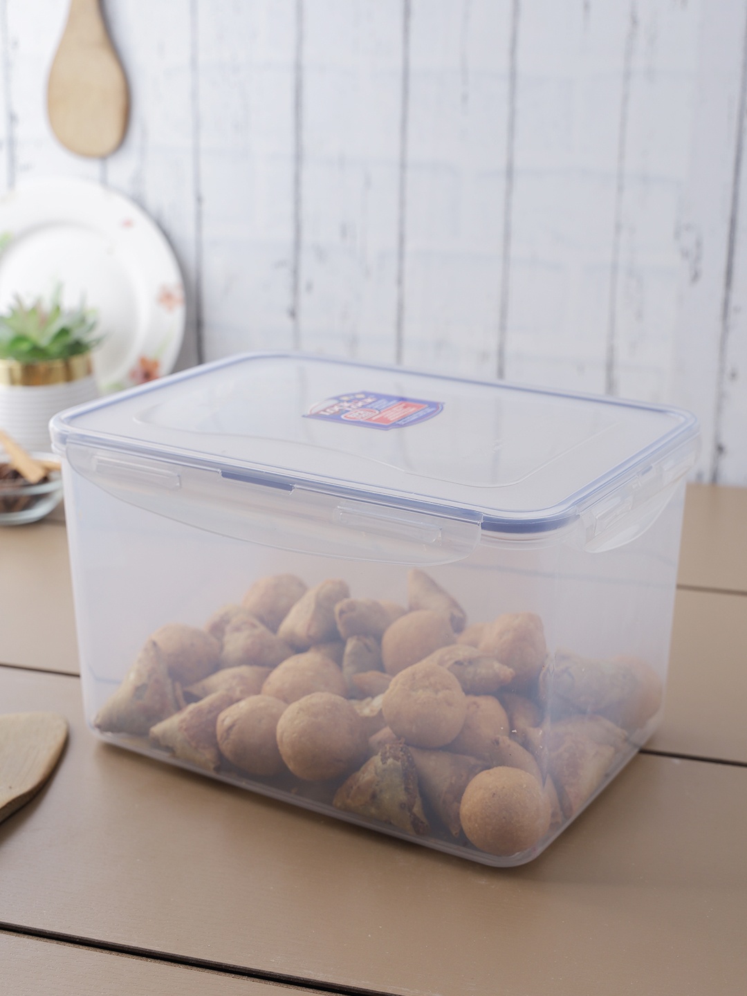 

Lock & Lock Transparent & Blue Solid Rectangular Airtight Food Storage Container