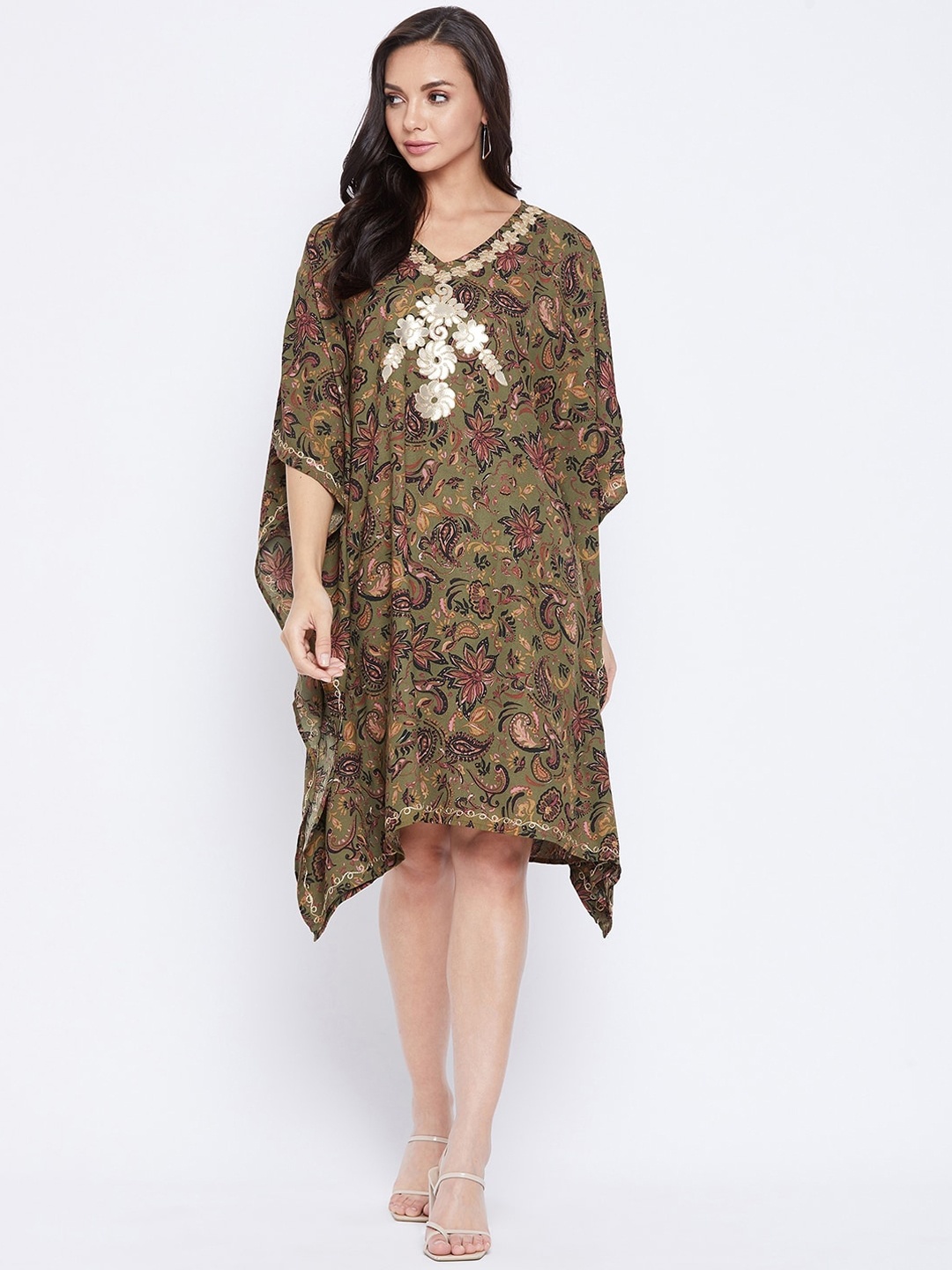 

Ruhaans Green & Silver-Toned Ethnic Motifs Embroidered Crepe Kaftan Dress