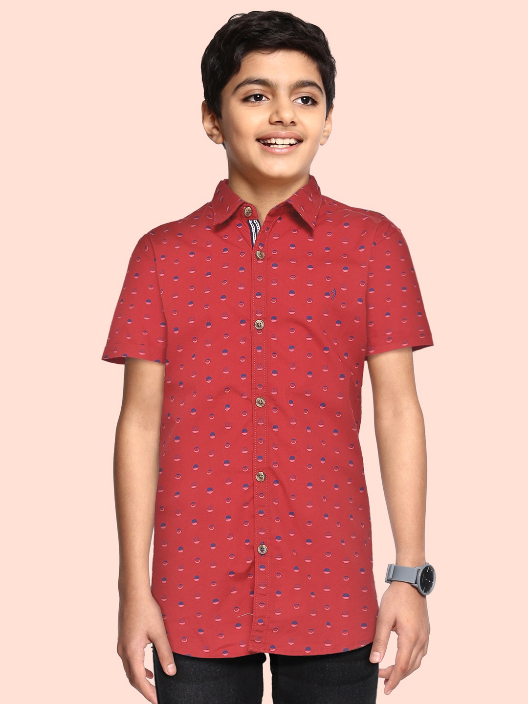 

Indian Terrain Boys Red & Navy Blue Pure Cotton Geometric Print Casual Shirt