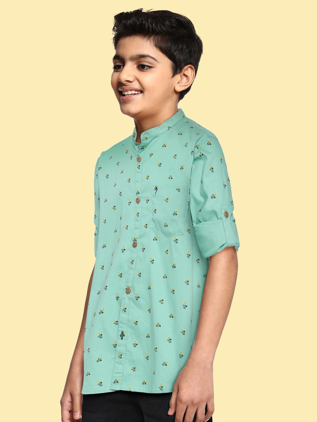

Indian Terrain Boys Green & Black Printed Cotton Casual Shirt