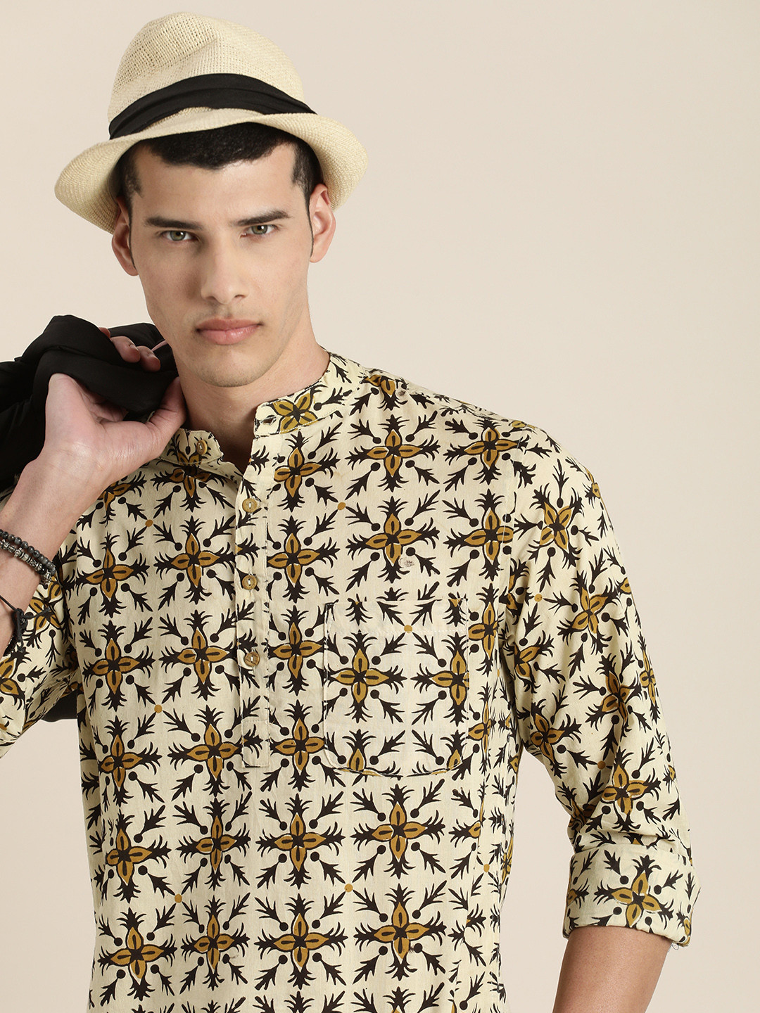 

Taavi Men Off White & Brown Bagru Hand Block Printed Pure Cotton Kurta
