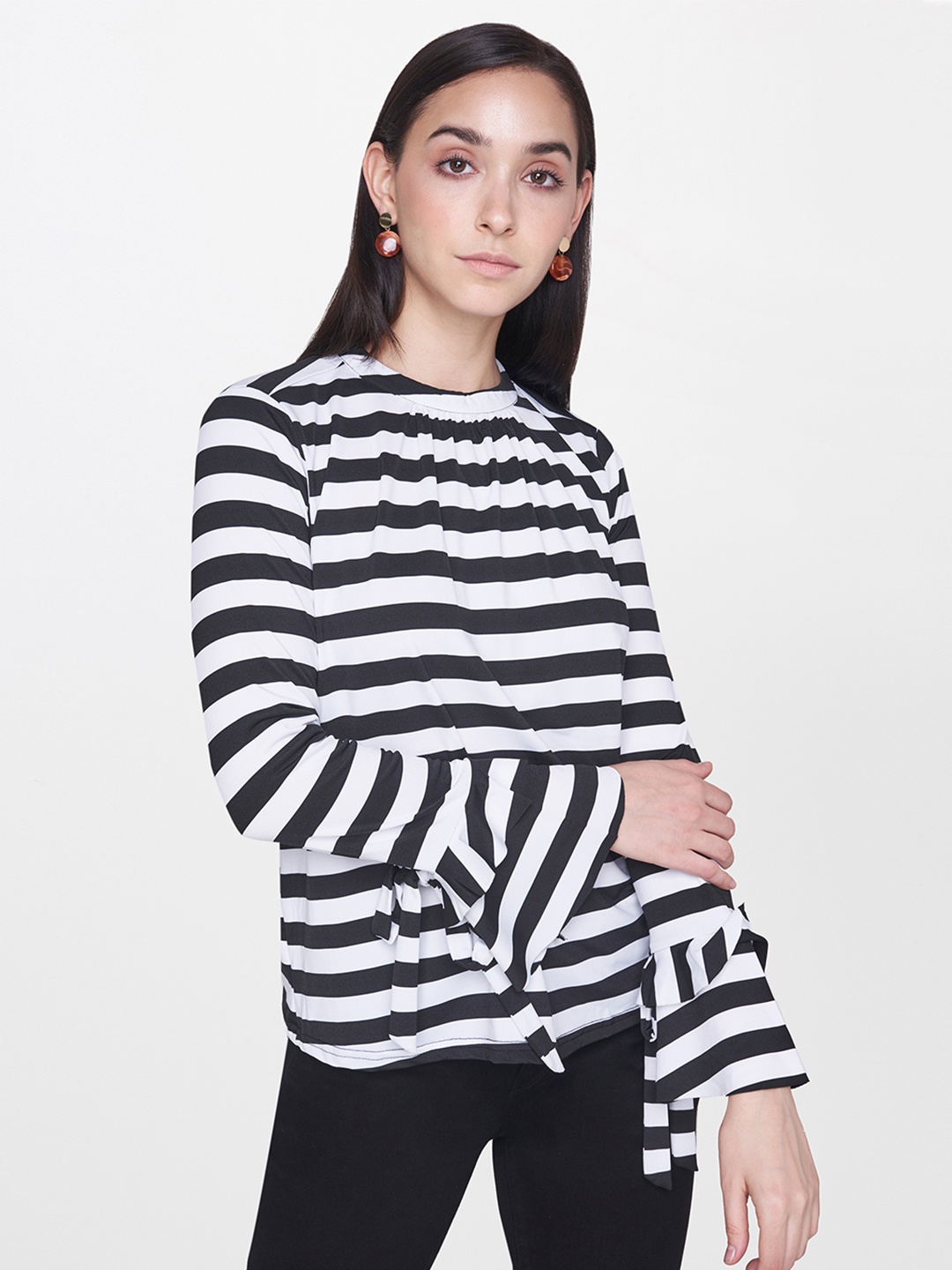 

AND Black & White Striped Monochrome Top