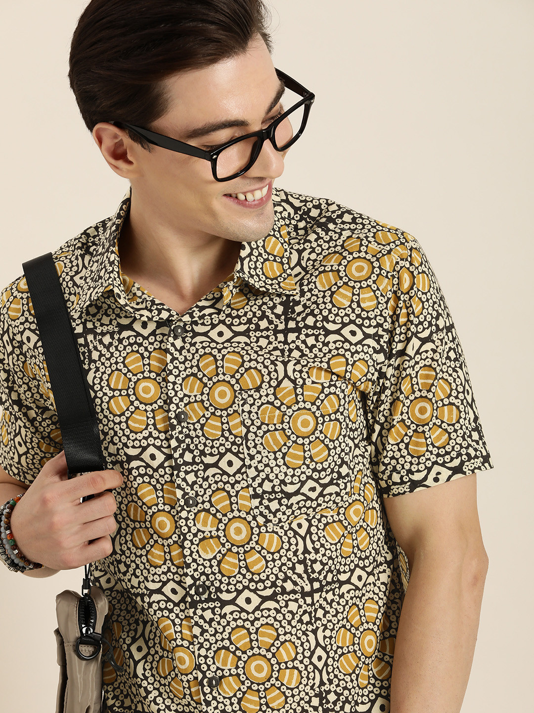 

Taavi Men Off White Bagru Hand Block Print Shirt with Chest Pocket