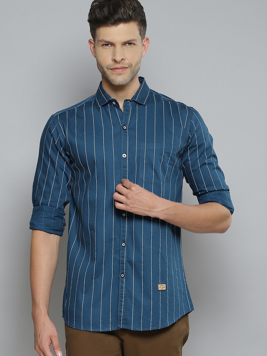 

DENNISON Men Blue Smart Slim Fit Pinstripes Opaque Striped Casual Shirt