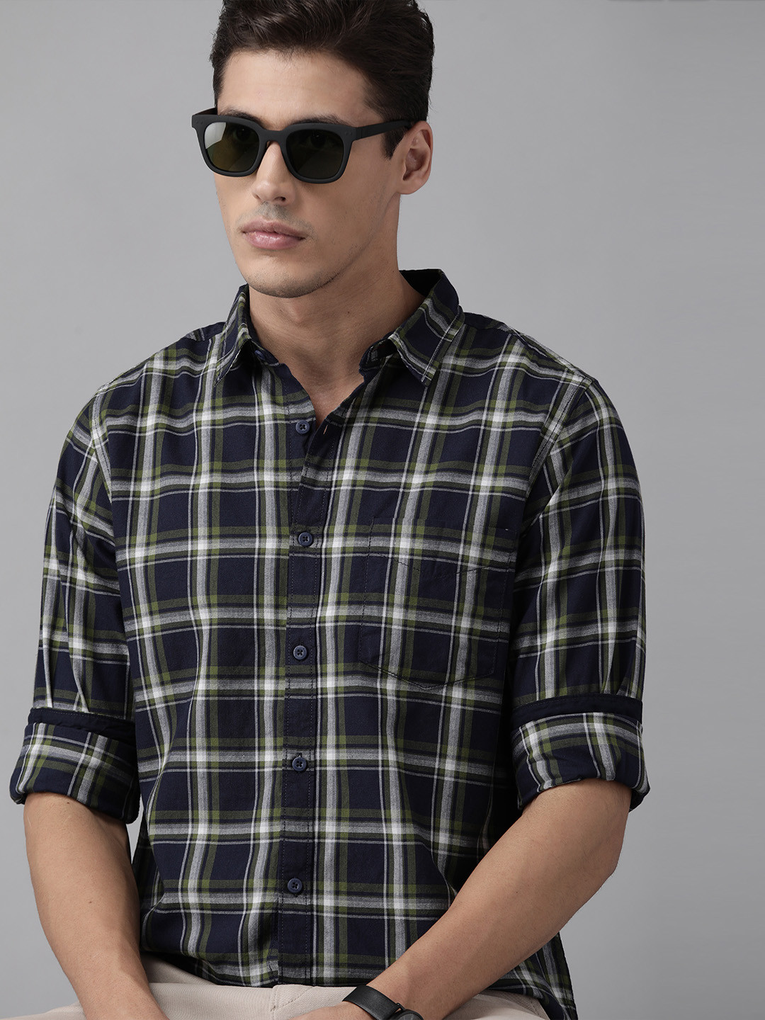 

Roadster Men Navy Blue & Green Tartan Checks Cotton Sustainable Casual Shirt