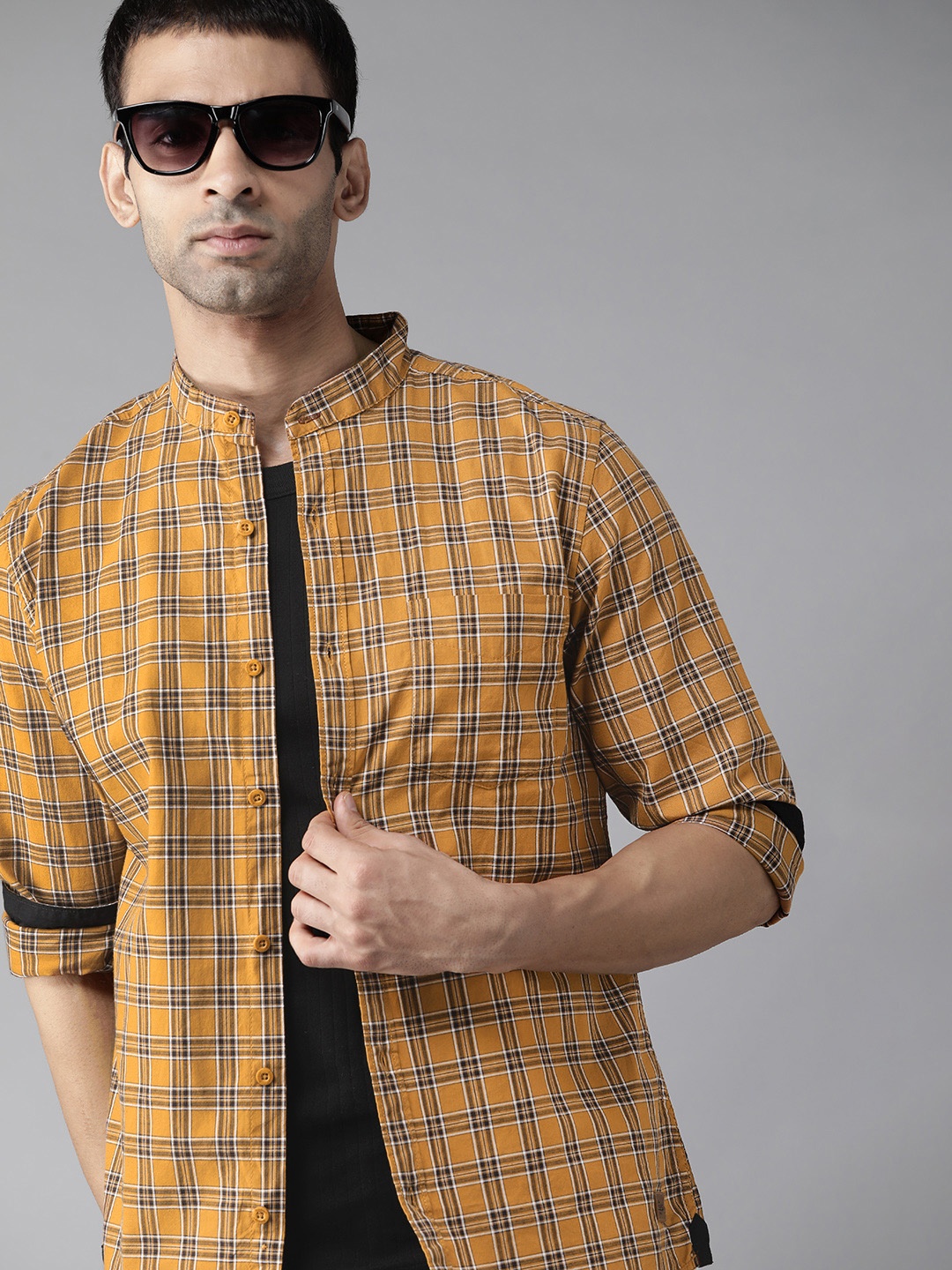 

Roadster Men Mustard Yellow & Black Cotton Tartan Checks Opaque Checked Casual Shirt