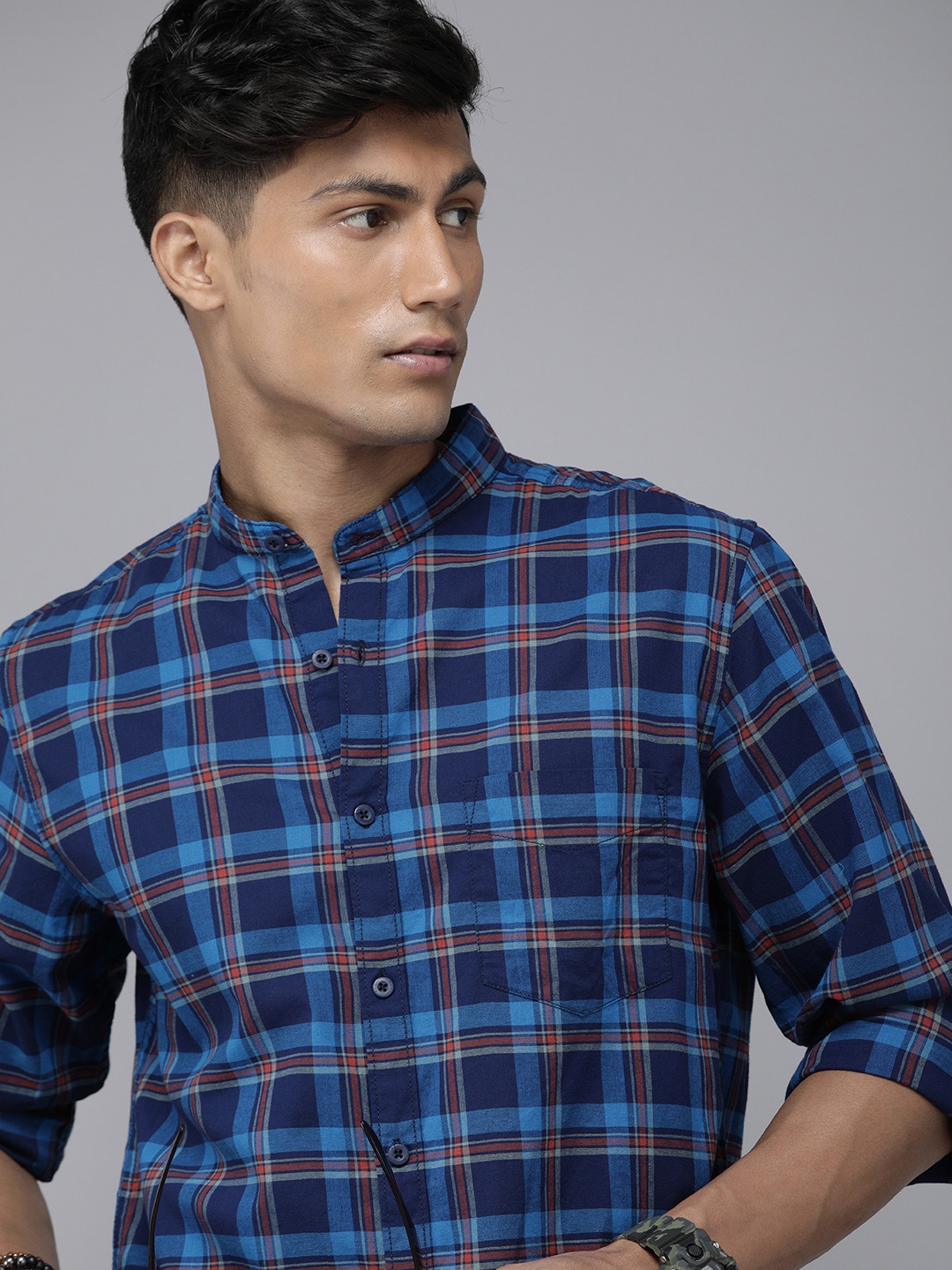 

Roadster Men Navy Blue & Red Checked Pure Cotton Casual Shirt