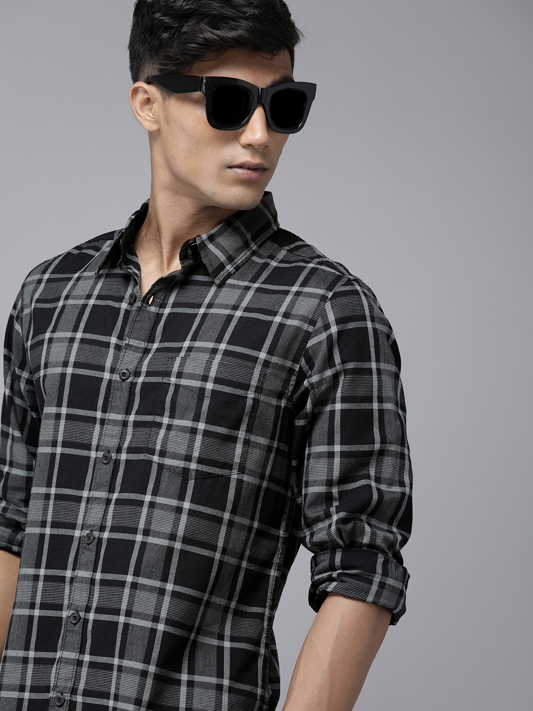 

Roadster Men Black Checked Sustainable Casual Shirt