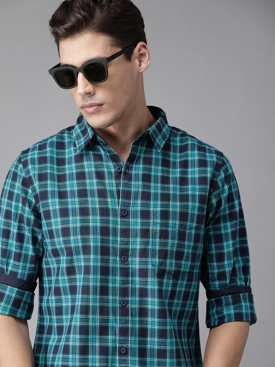 

Roadster Men Navy Blue & Green Pure Cotton Tartan Checked Sustainable Casual Shirt