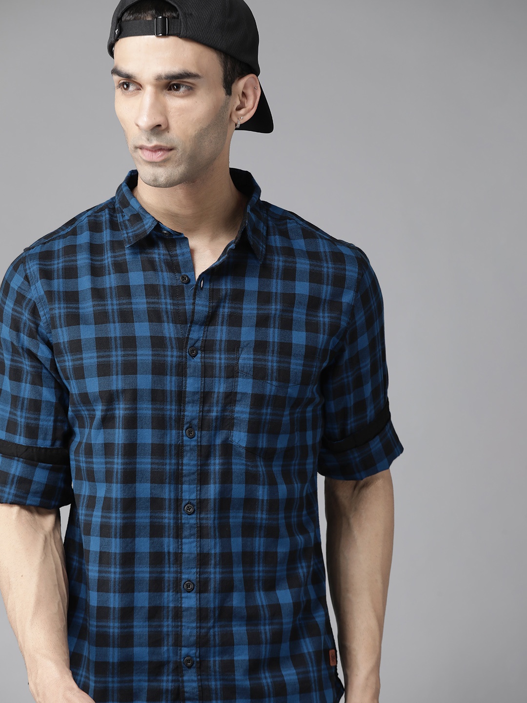 

Roadster Men Black & Blue Pure Cotton Checked Sustainable Casual Shirt