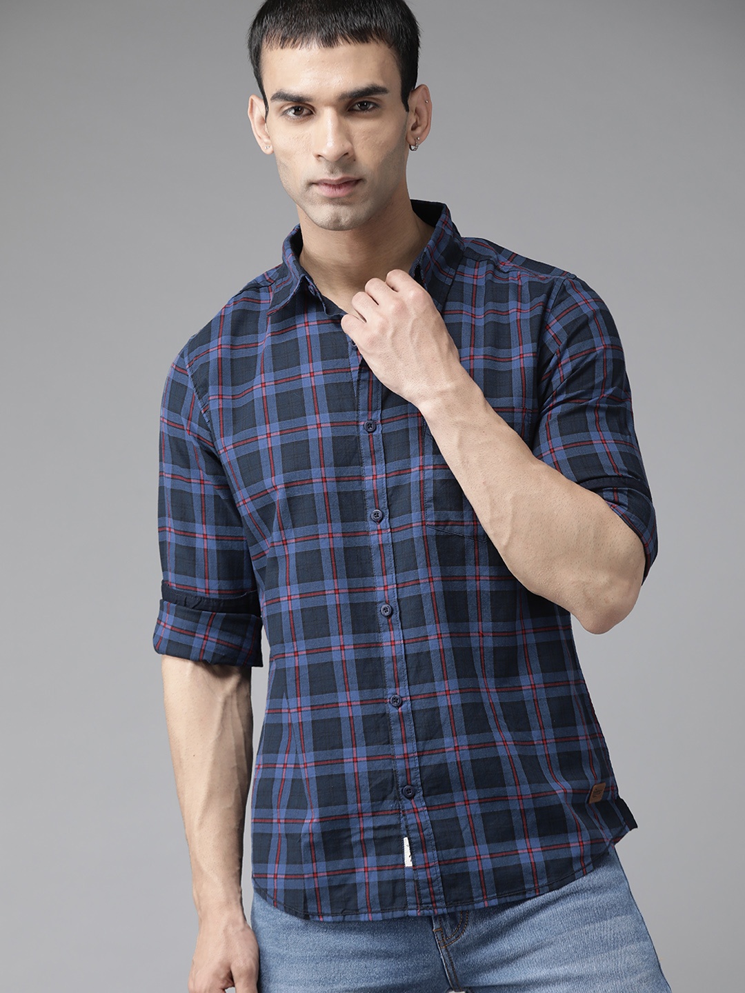 

Roadster Men Navy Blue & Red Pure Cotton Tartan Checks Sustainable Casual Shirt