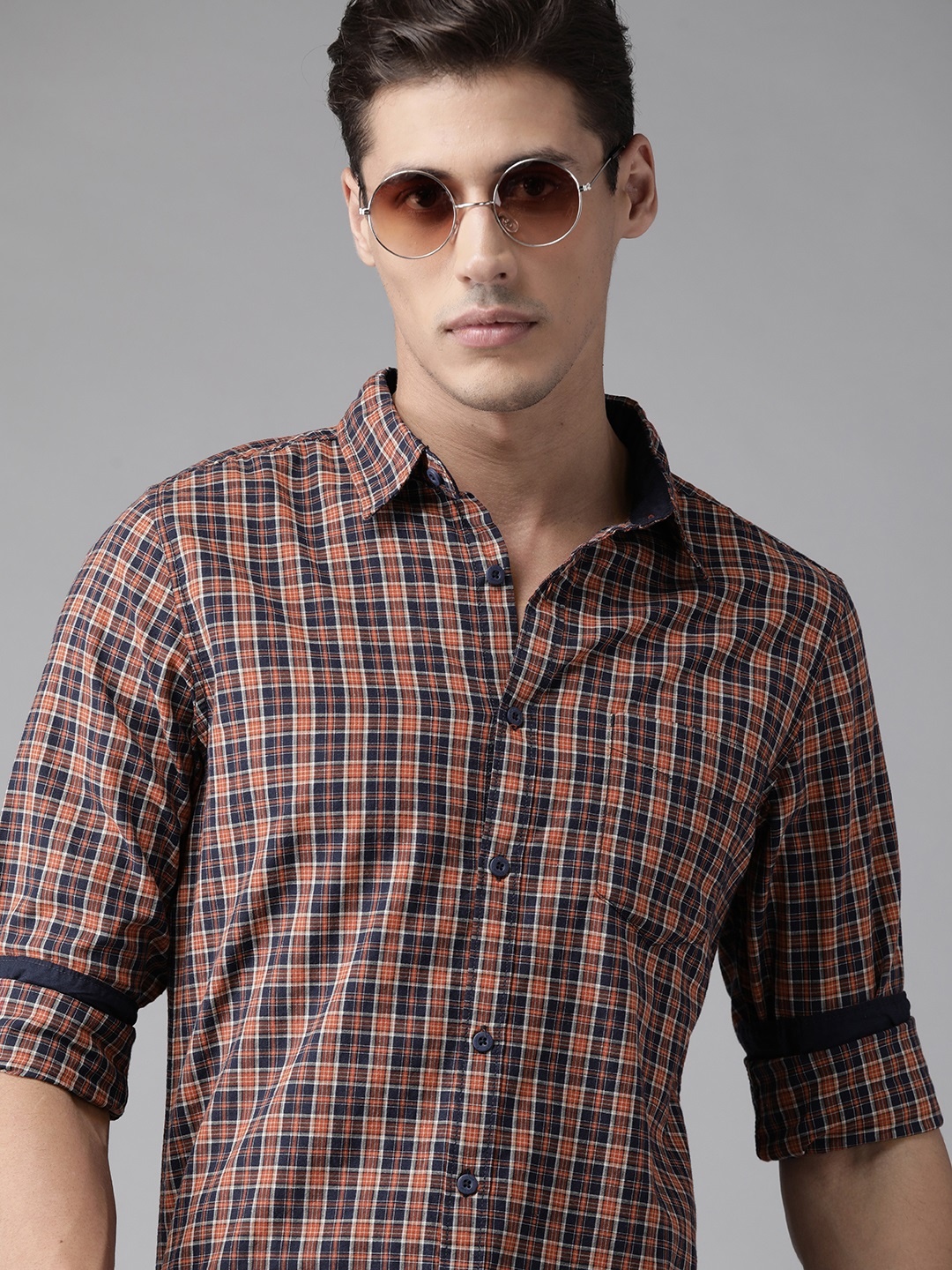 

Roadster Men Navy Blue & Brown Pure Cotton Tartan Checked Casual Shirt