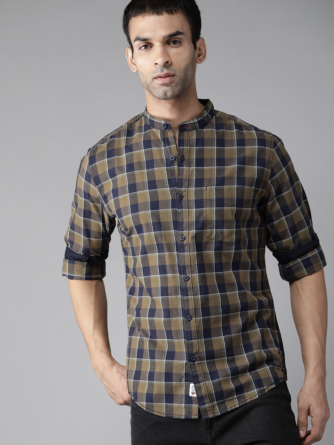 

Roadster Men Navy Blue & Olive Green Cotton Buffalo Checks Opaque Casual Shirt