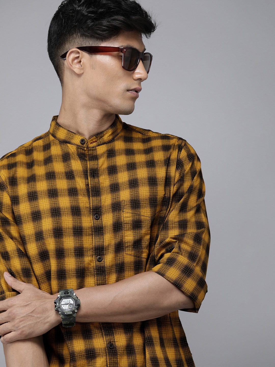 

Roadster Men Mustard Yellow & Black Checked Pure Cotton Casual Shirt