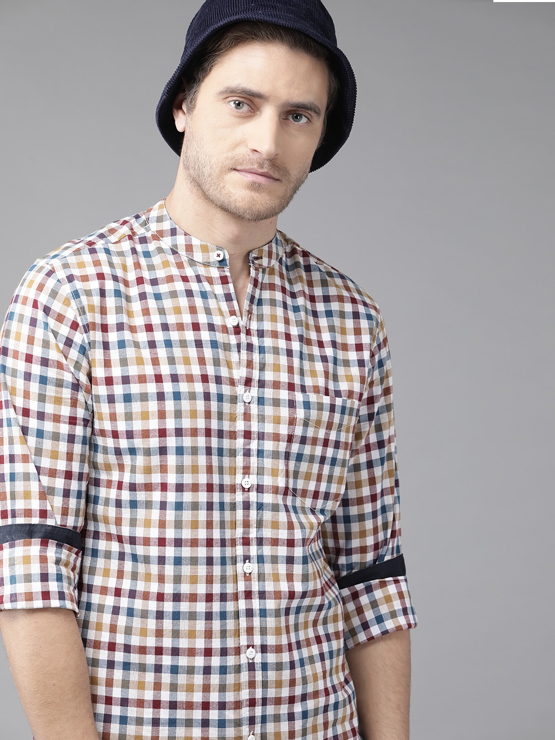

Roadster Men White & Blue Pure Cotton Tartan Checks Sustainable Casual Shirt