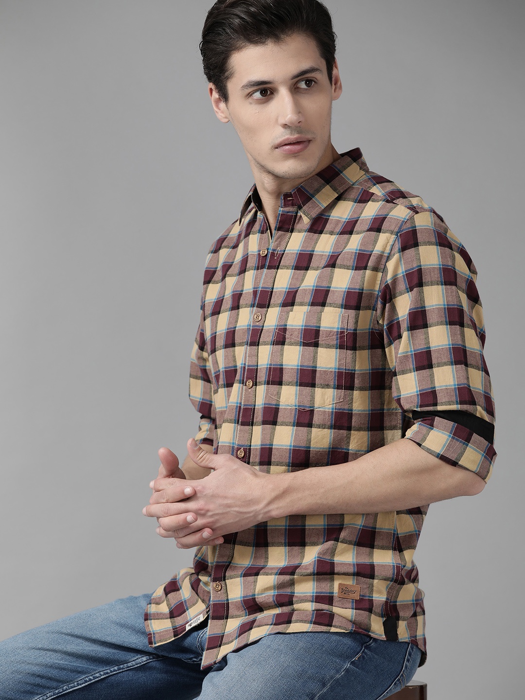 

Roadster Men Beige & Burgundy Tartan Checked Pure Cotton Casual Shirt