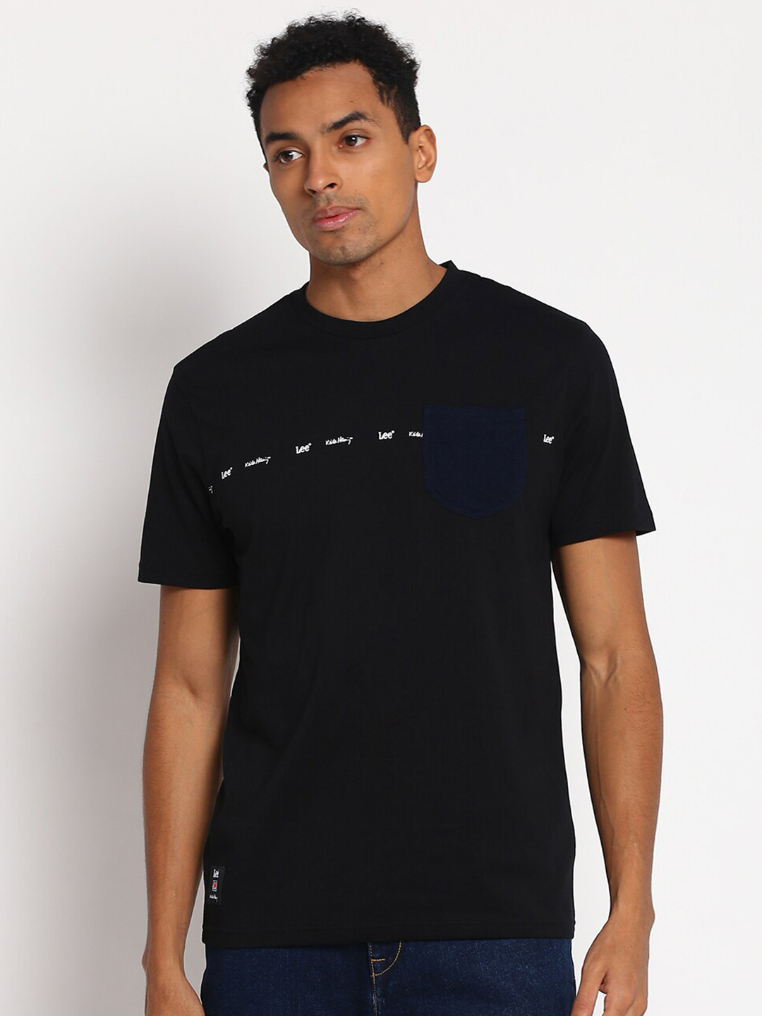

Lee Men Black Typography Printed Pockets Cotton T-shirt