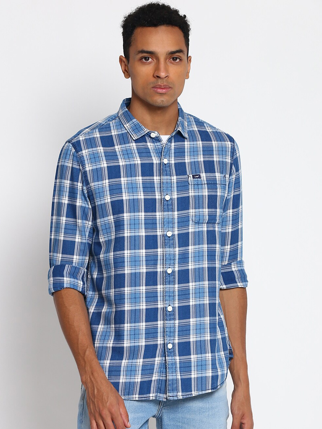 

Lee Men Blue & White Slim Fit Tartan Checks Opaque Casual Shirt