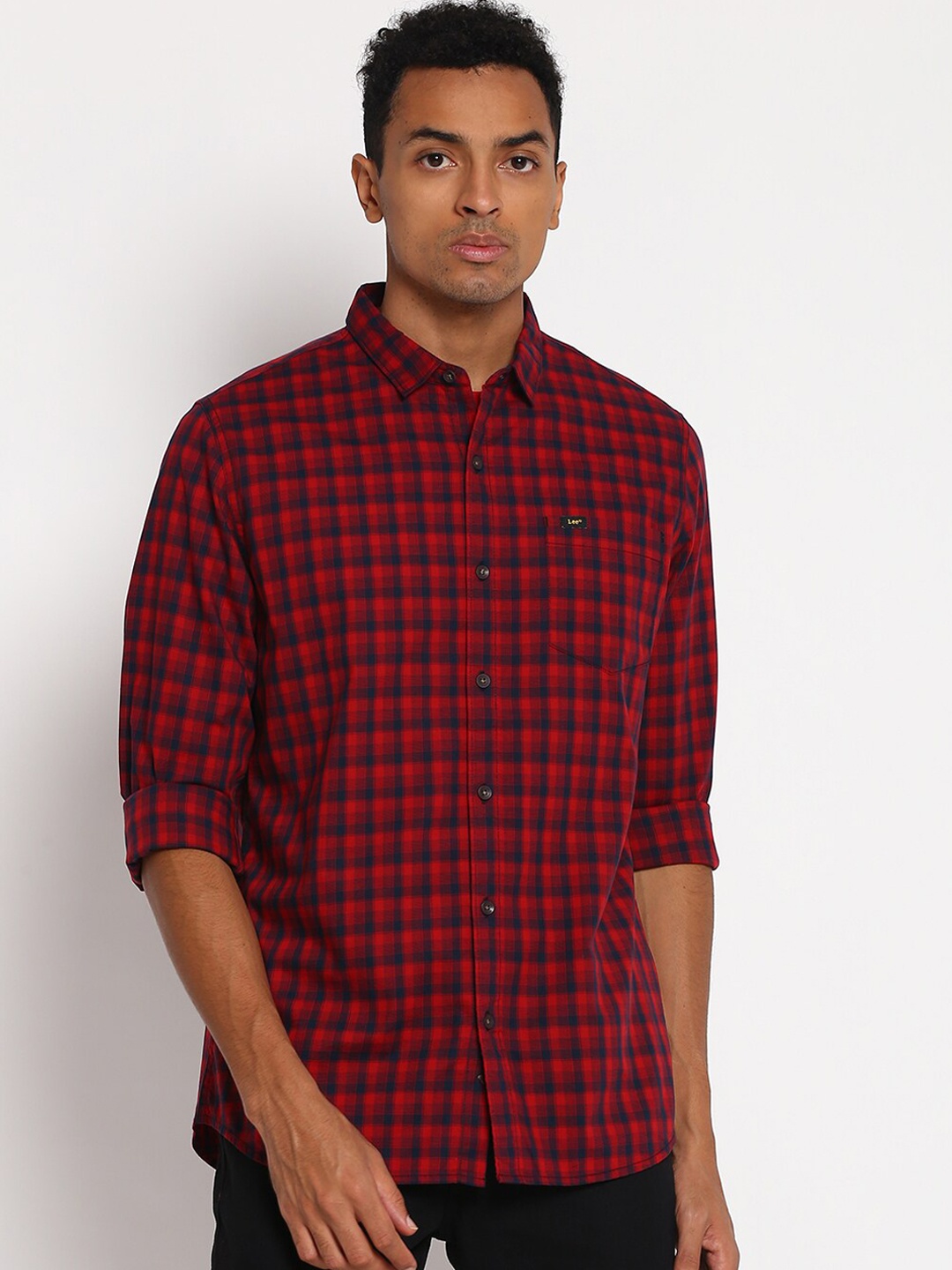 

Lee Men Red Slim Fit Buffalo Checks Opaque Cotton Casual Shirt