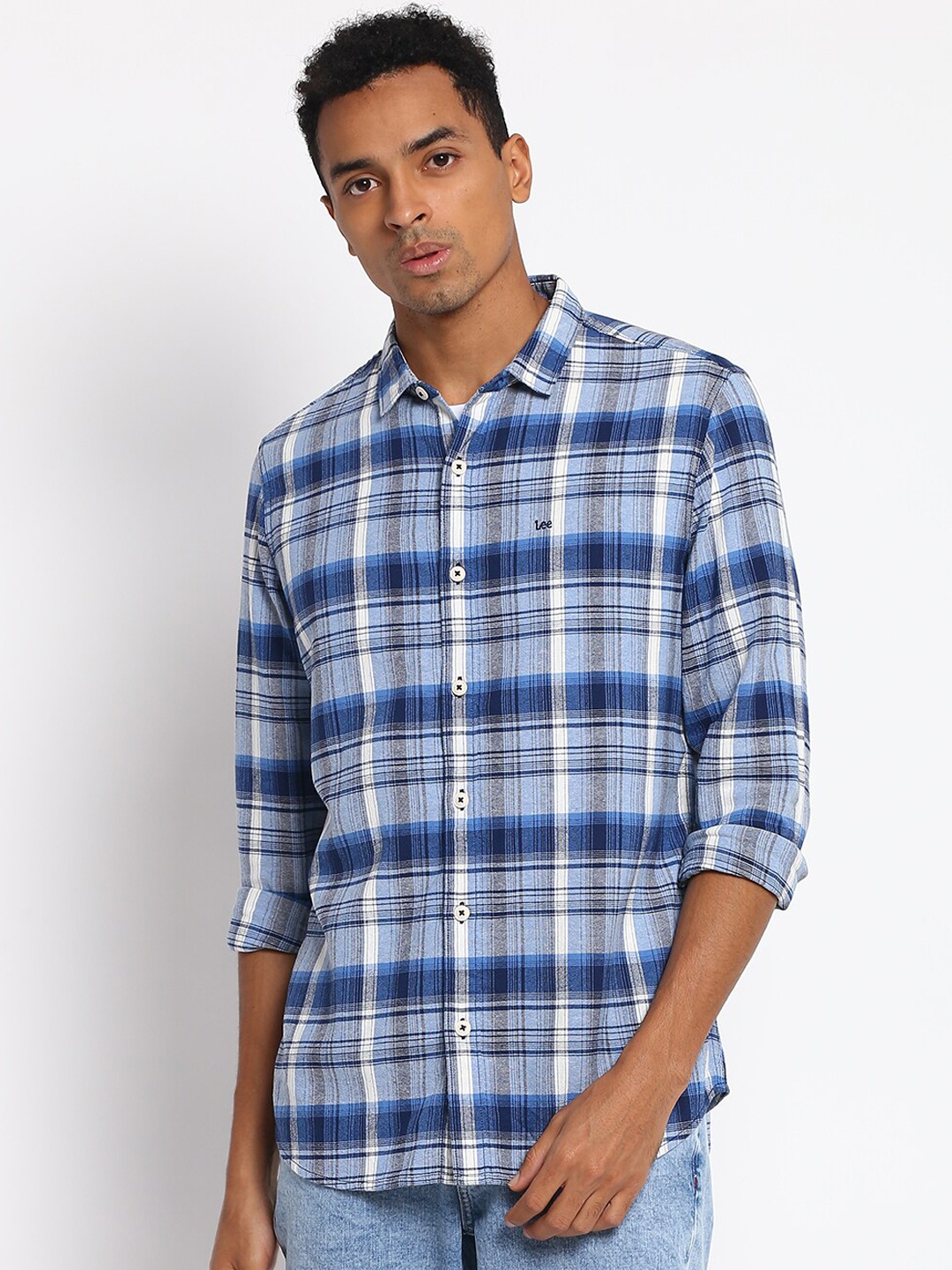 

Lee Men Blue & White Slim Fit Tartan Checks Opaque Cotton Casual Shirt