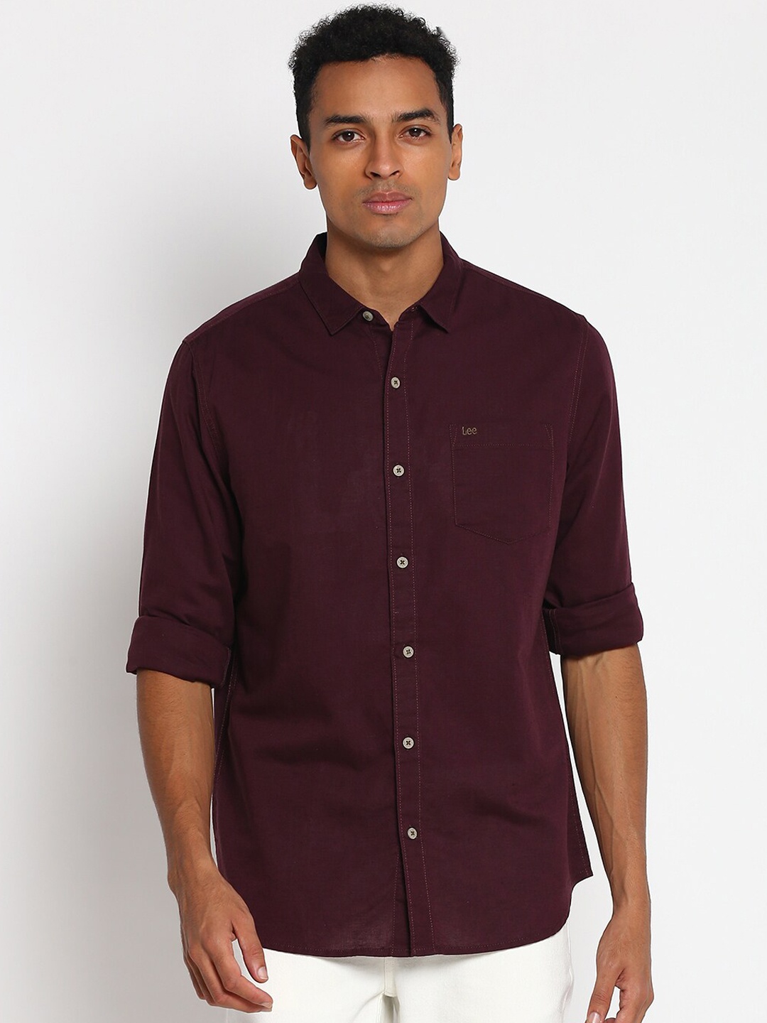 

Lee Men Burgundy Slim Fit Opaque Cotton Casual Shirt