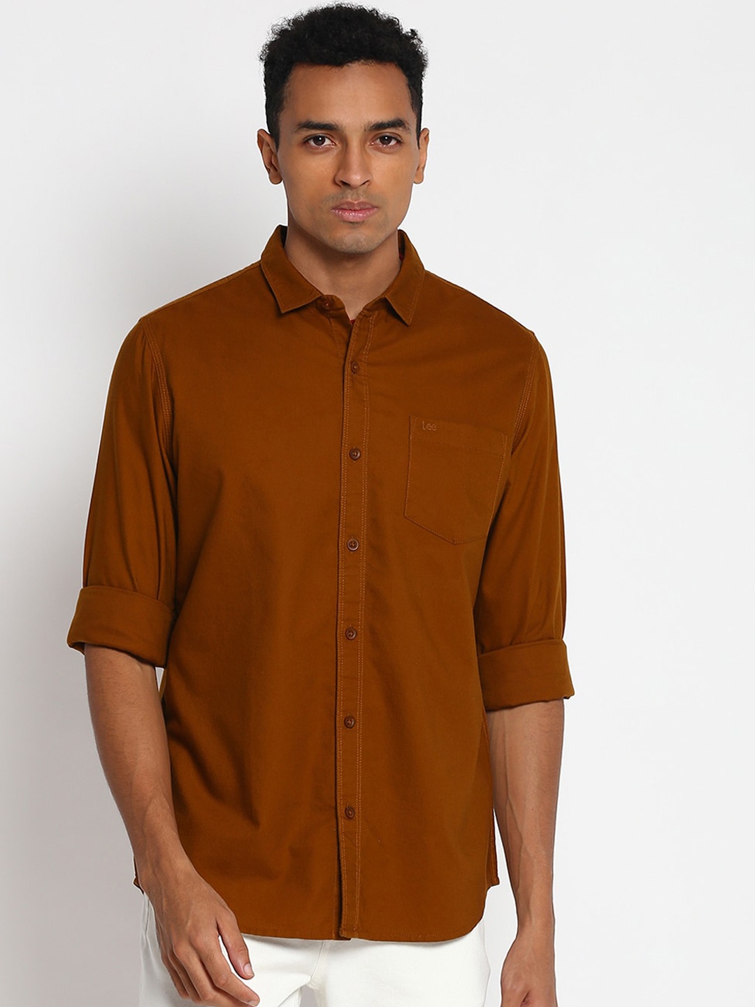 

Lee Men Brown Solid Slim Fit Opaque Cotton Casual Shirt