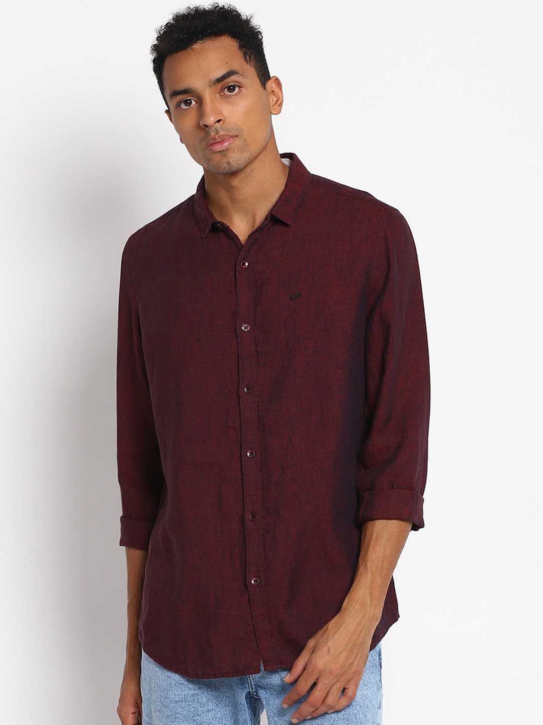 

Lee Men Burgundy Slim Fit Opaque Cotton Casual Shirt, Maroon