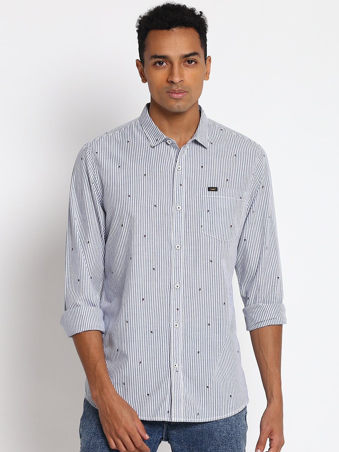 

Lee Men White & Black Striped Slim Fit Pinstripes Opaque Casual Shirt