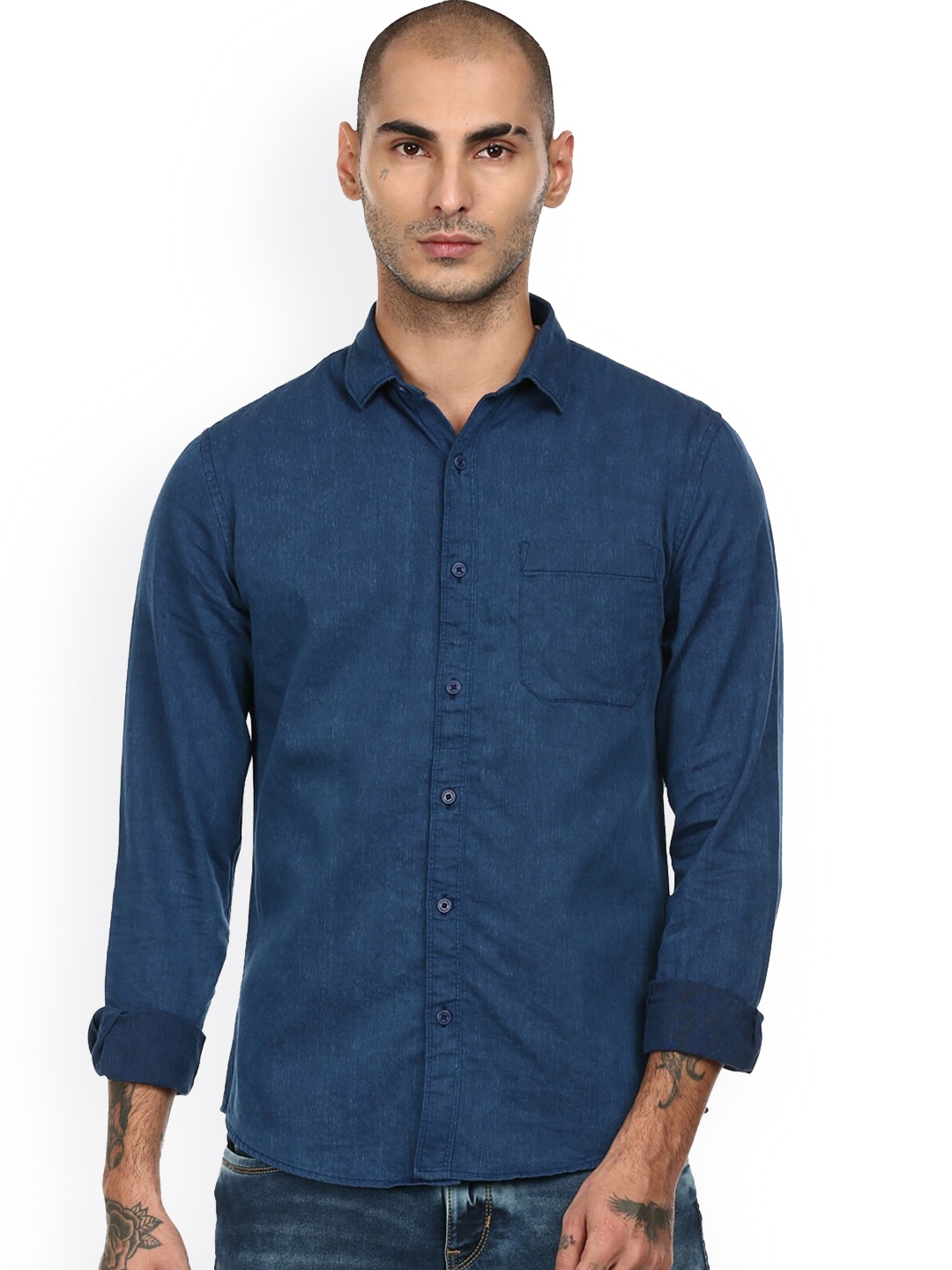 

Cherokee Men Blue Solid Opaque Chambray Casual Shirt