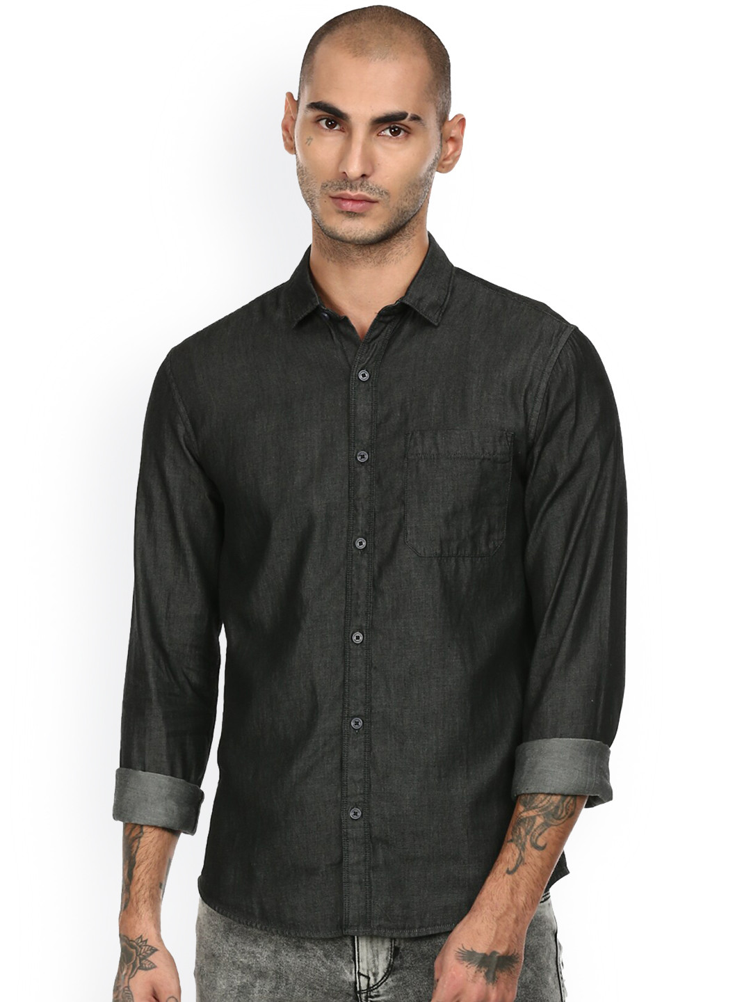 

Cherokee Men Black Solid Cotton Chambray Casual Shirt