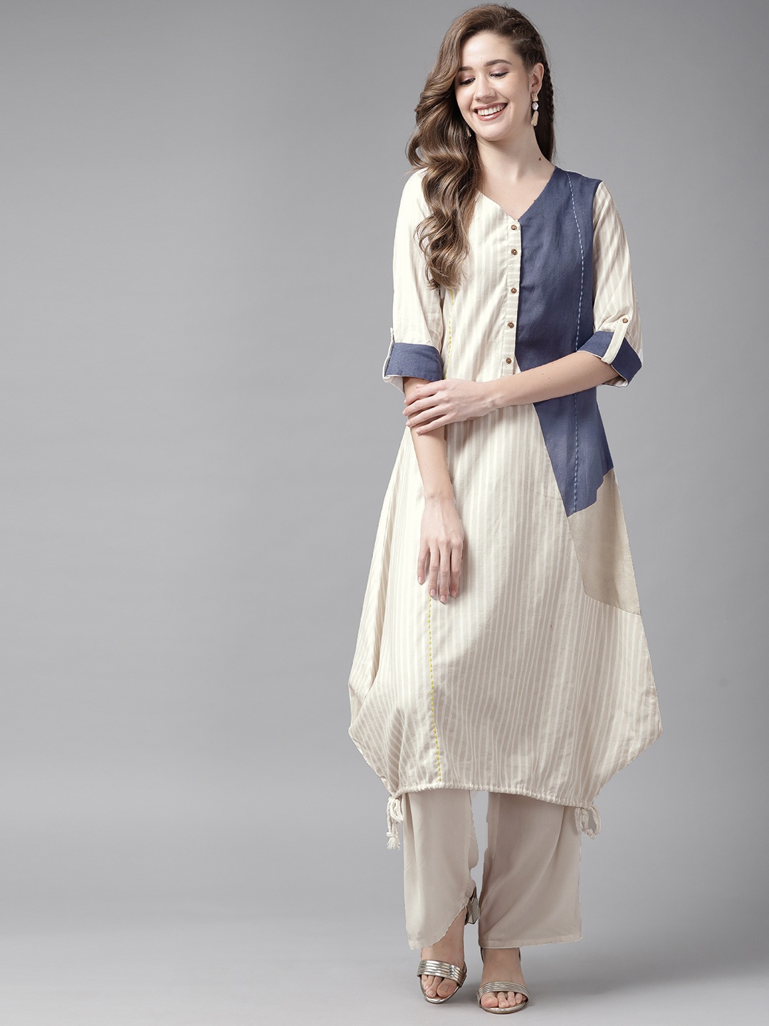 

W Women White & Blue Striped Kurta