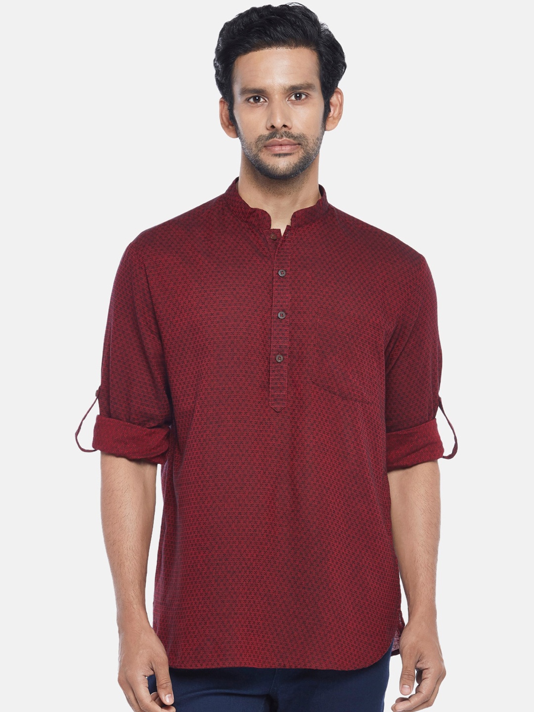 

indus route by Pantaloons Men Maroon Geometric Dobby Kurta