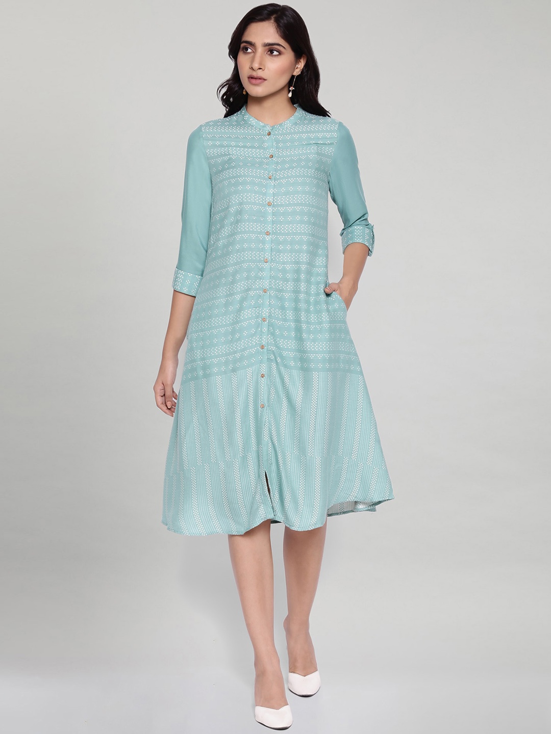 

W Women Blue Geometric Printed Kurta