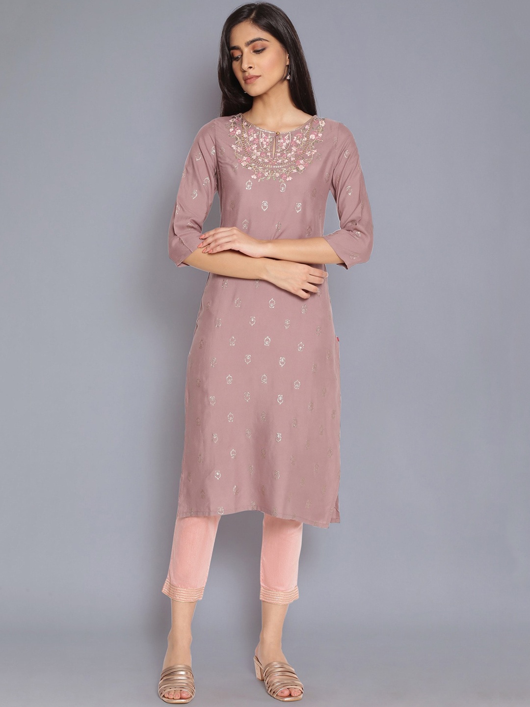 

W Women Purple & Pink Ethnic Motifs Embroidered Keyhole Neck Kurta