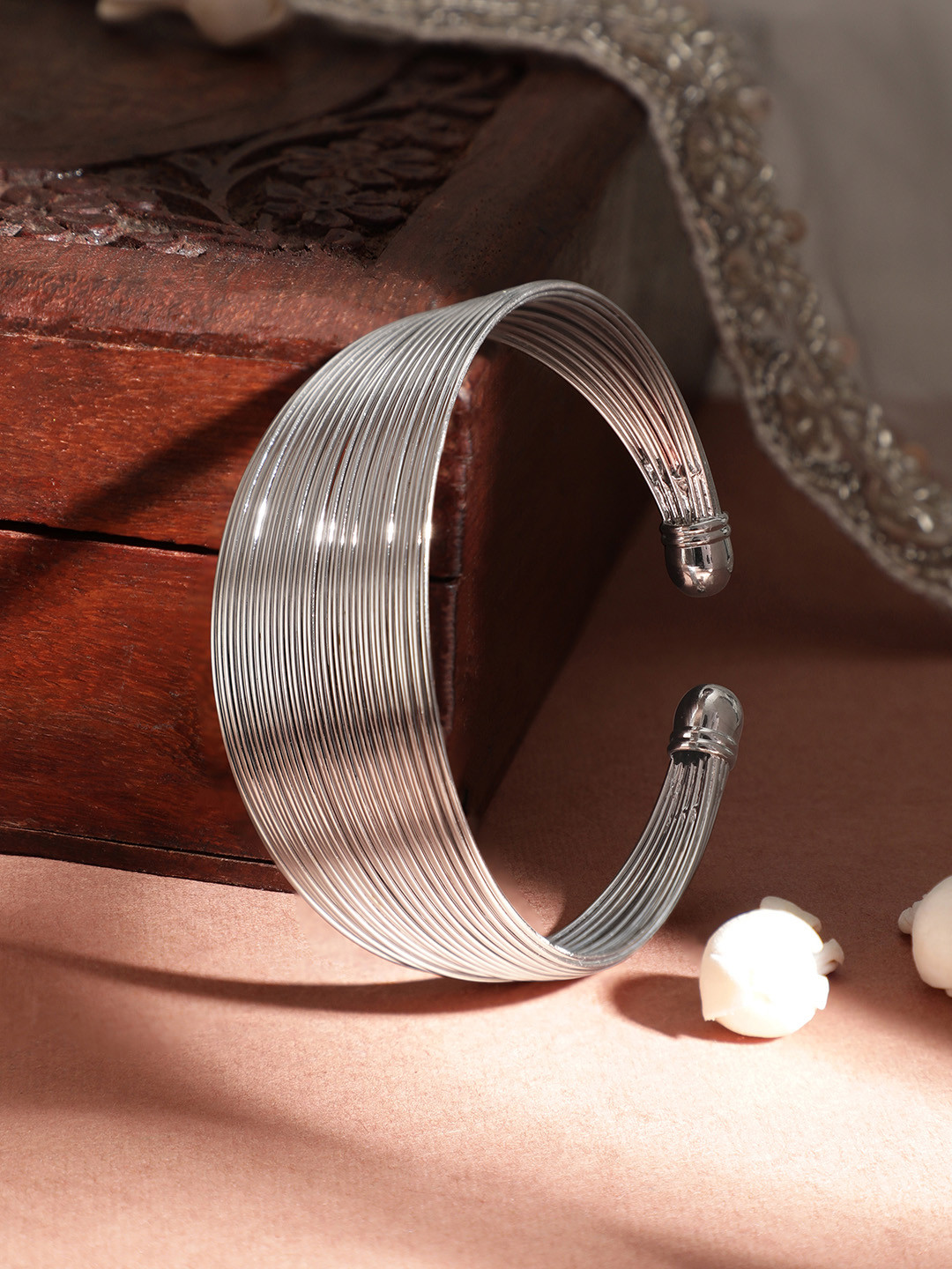 

TOKYO TALKIES X rubans FASHION ACCESSORIES Women Silver-Toned Handcrafted Silver-Plated Bangle-Style Bracelet