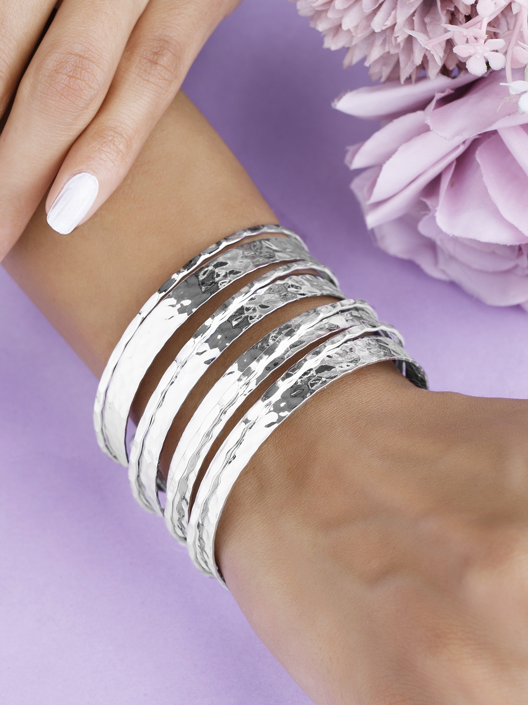 

TOKYO TALKIES X rubans FASHION ACCESSORIES Women Silver-Toned Handcrafted Silver-Plated Cuff Bracelet