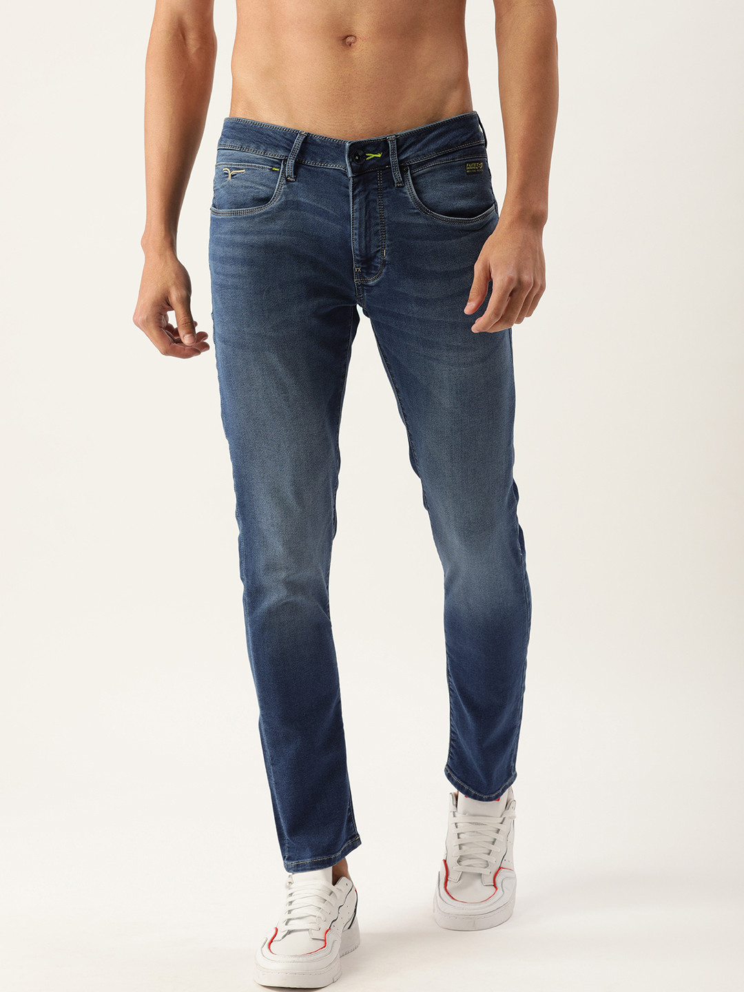 

Flying Machine Men Blue Michael Slim Tapered Fit Light Fade Stretchable Jeans