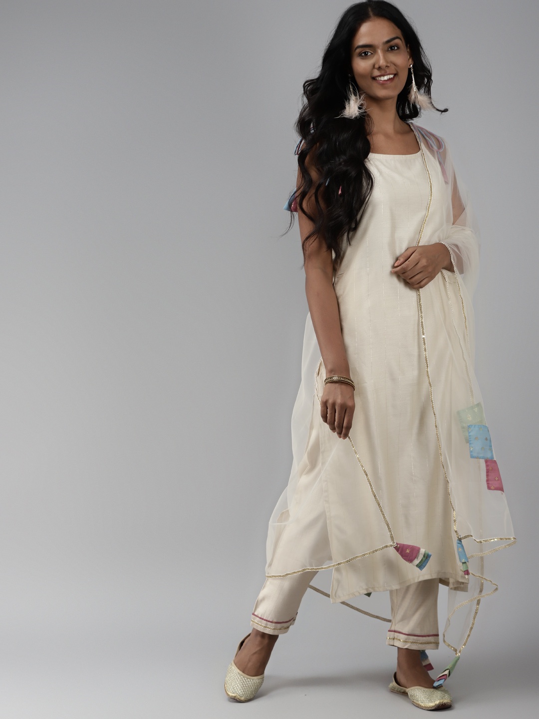 

Indo Era Women White Floral Printed Regular Pure Cotton Kurta with Trousers & With Dupatta