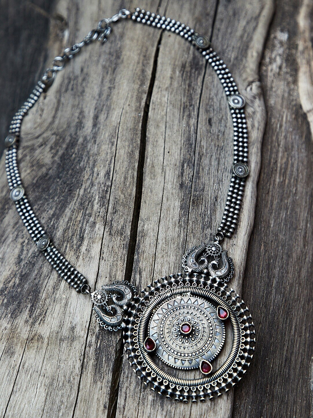 

GloBox By ZeroKaata Silver-Toned & Black Brass Silver-Plated Oxidised Necklace