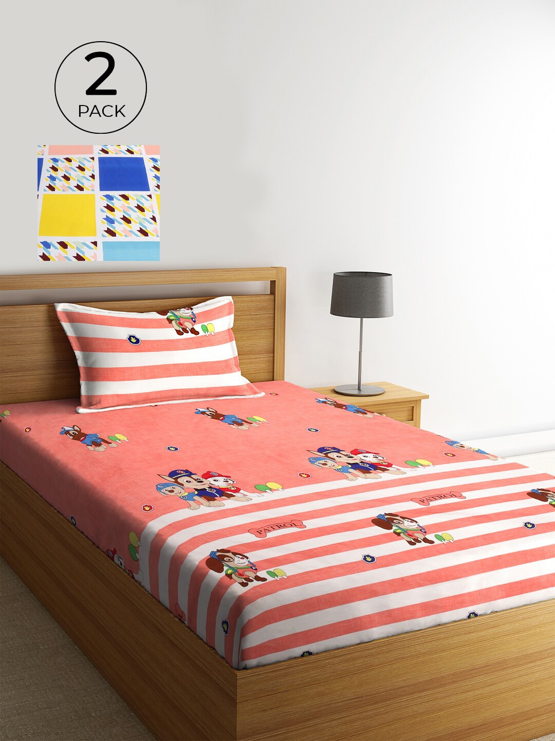 

KLOTTHE Coral & White Graphic 210 TC 2 Single Bedsheet with 2 Pillow Covers