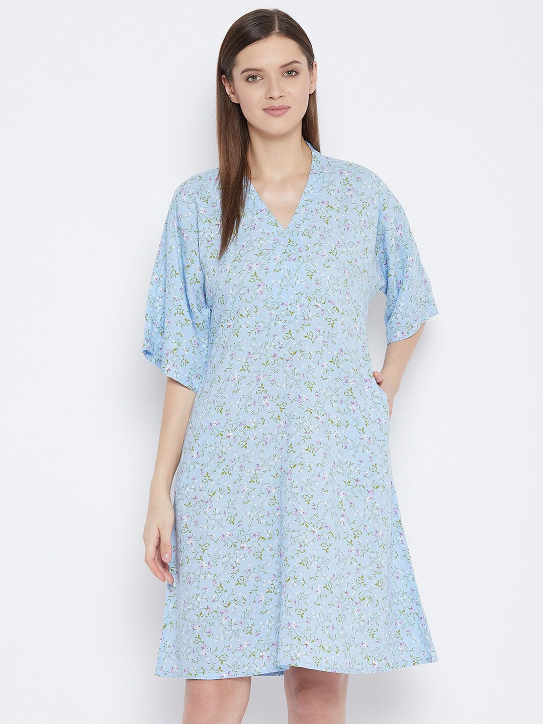 

Hypernation Women Blue Printed Cotton Nightdress HYPW03343-S