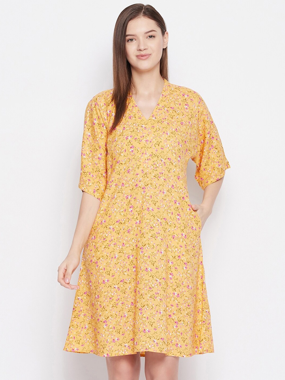 

Hypernation Yellow Printed Nightdress